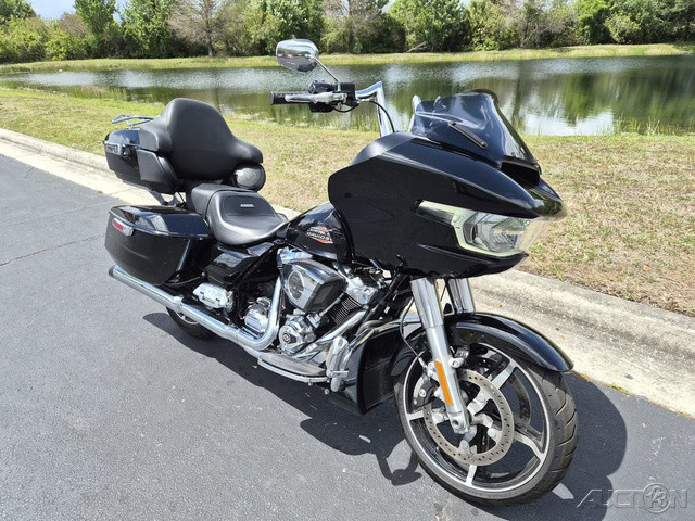 Road Glide®
