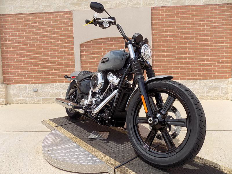 Street Bob®