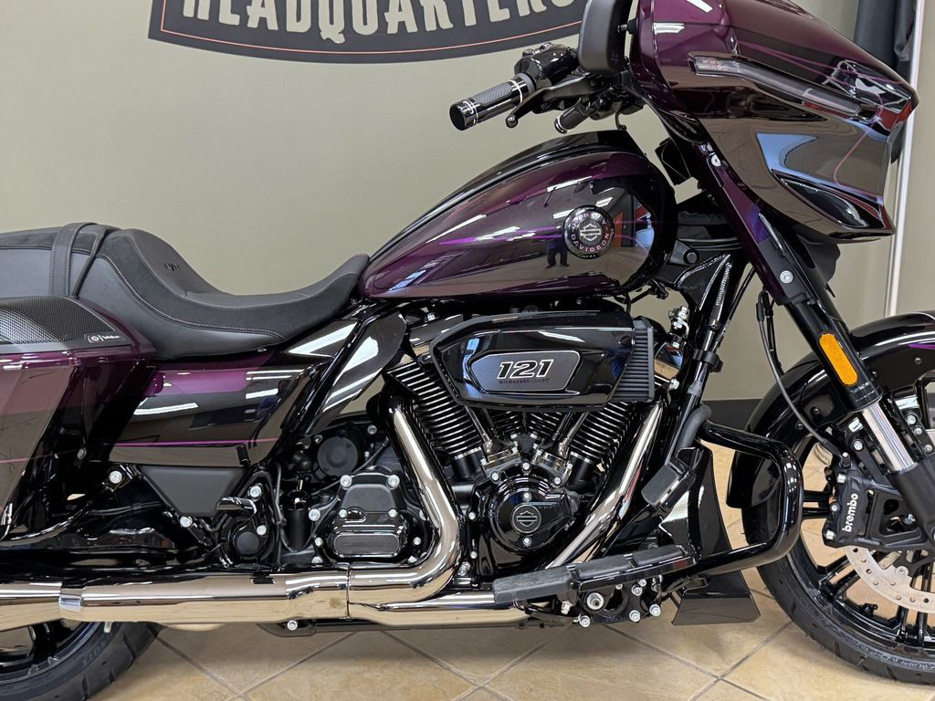 CVO® Street Glide®