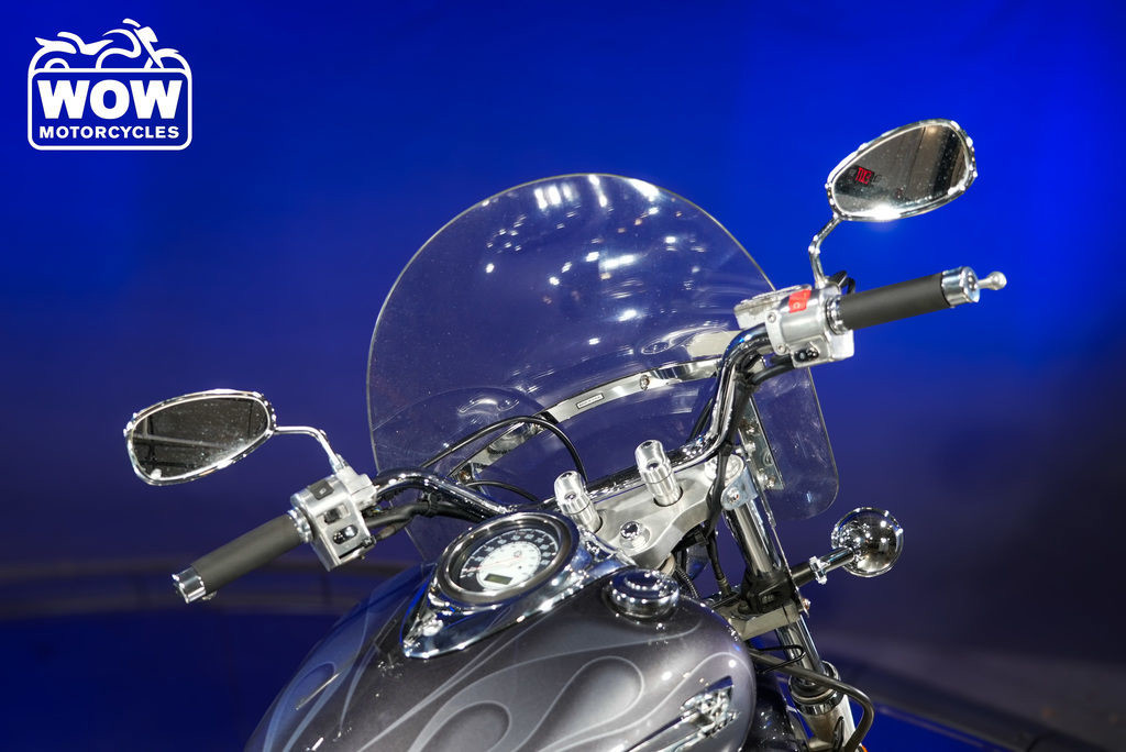 V-Star 1100 Custom