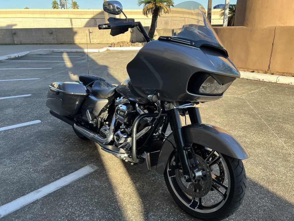 Road Glide®