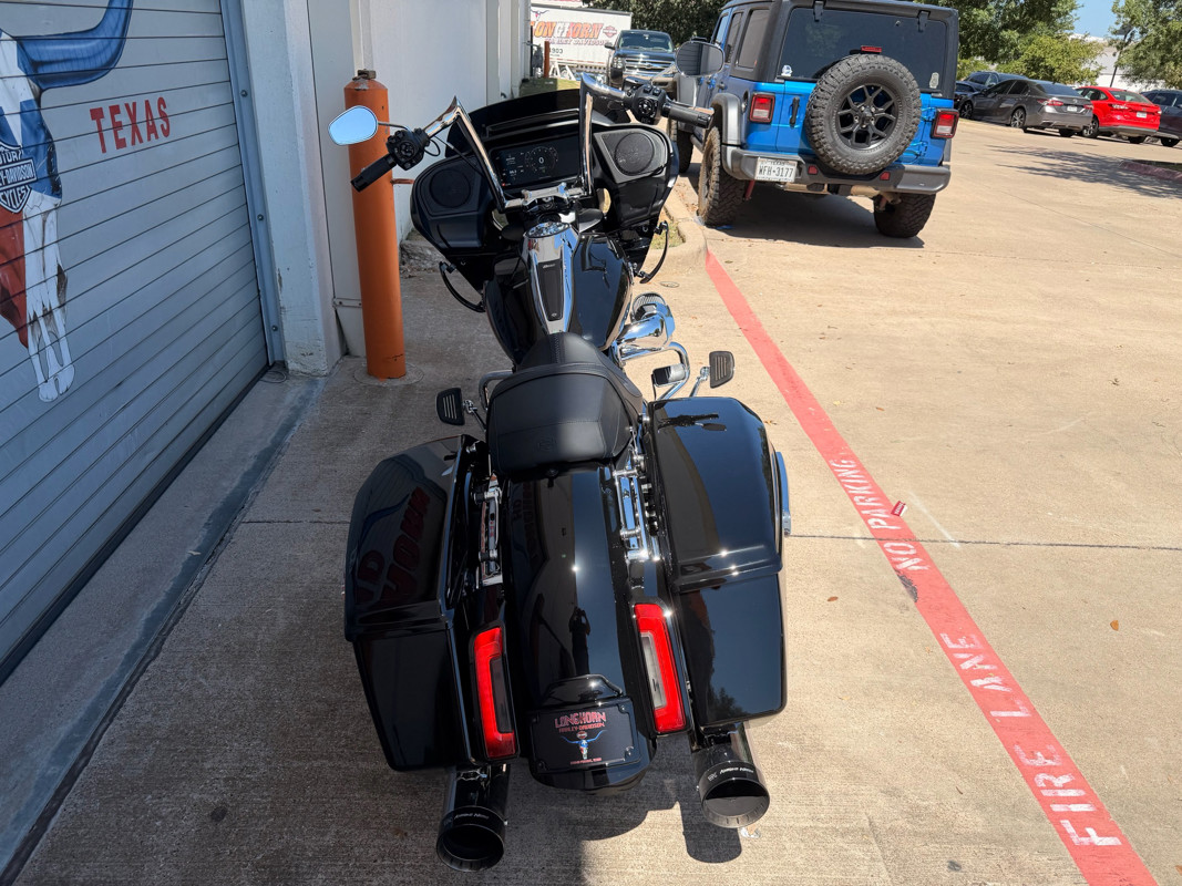 Road Glide®