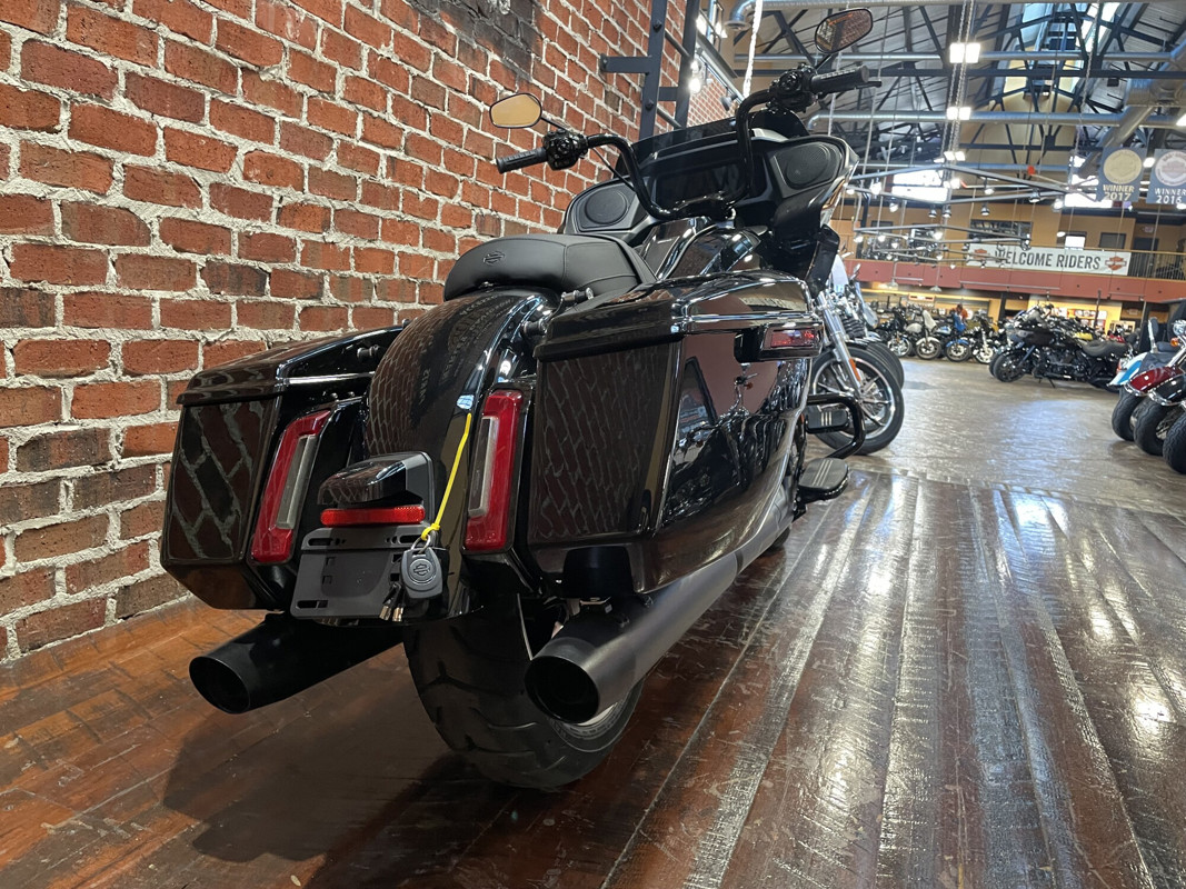 Road Glide®