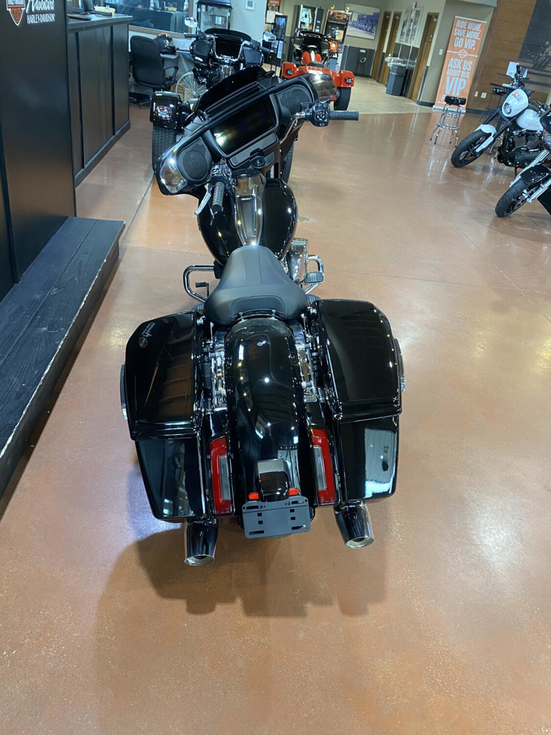 Street Glide®