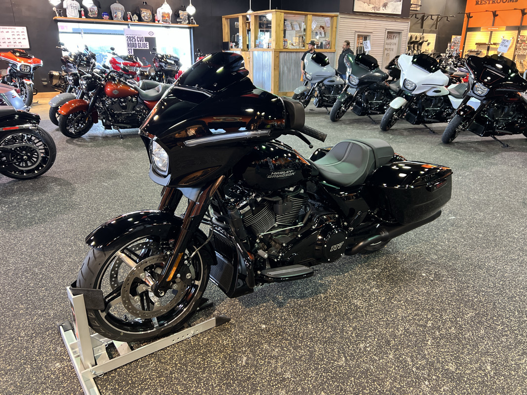 Street Glide®