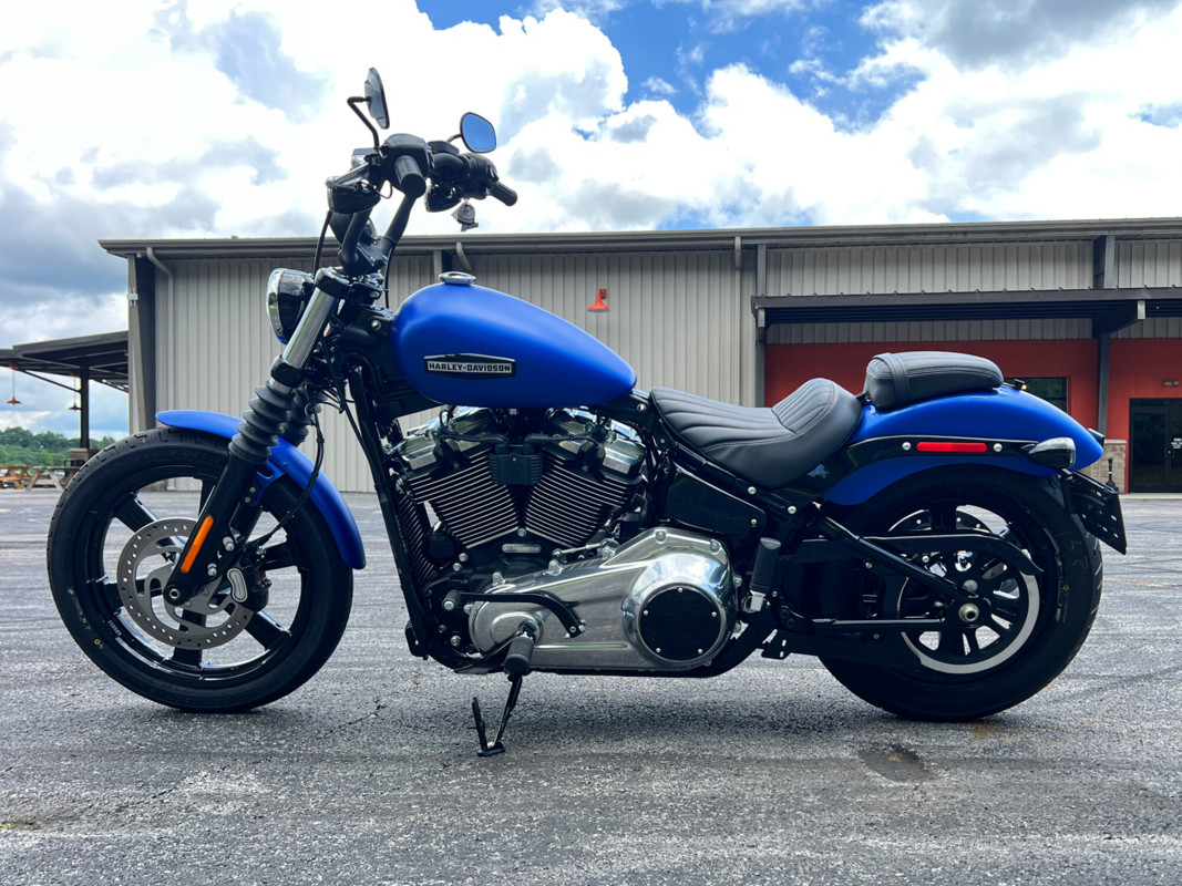Street Bob®