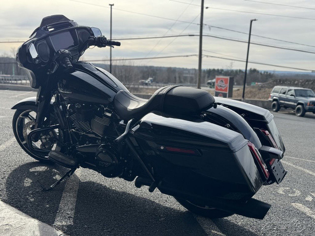 Street Glide®