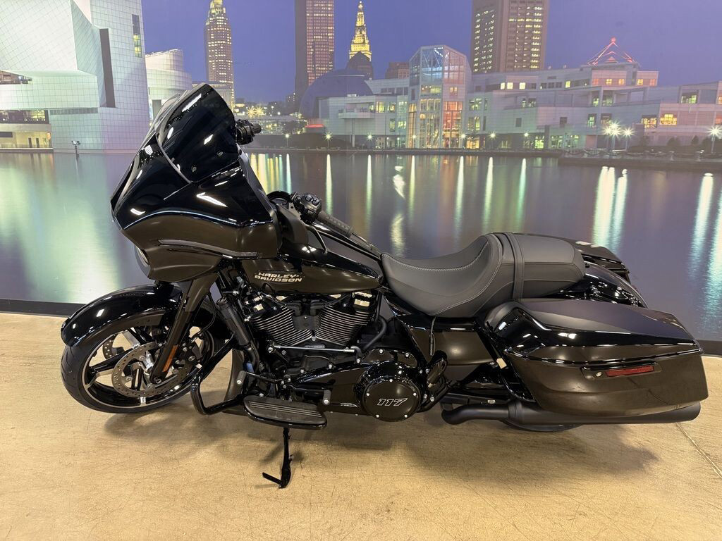 Street Glide®