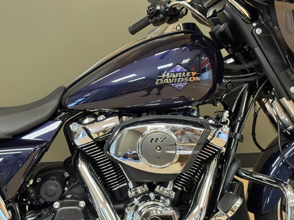Street Glide®