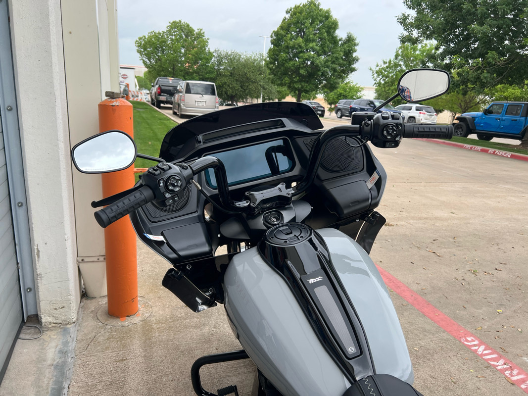 Road Glide®