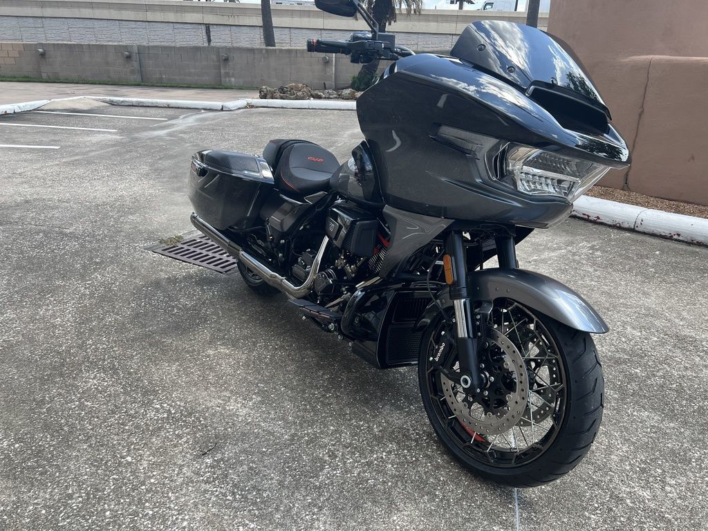 CVO® Road Glide®