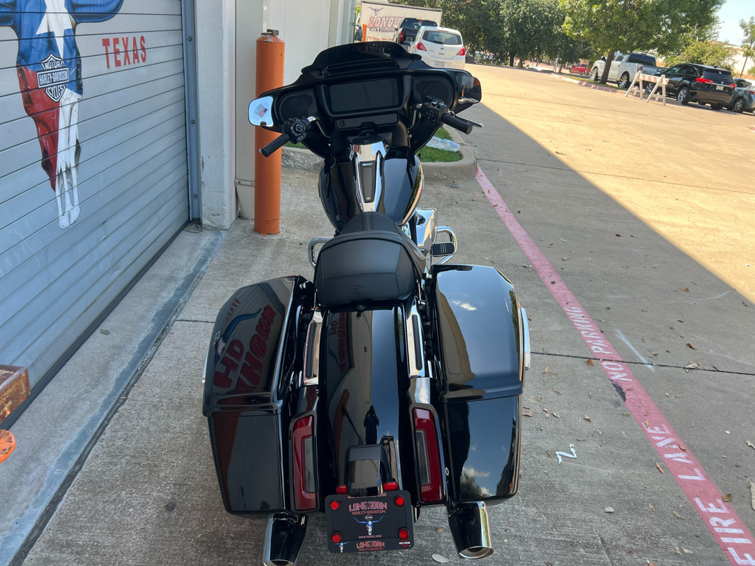 Street Glide®