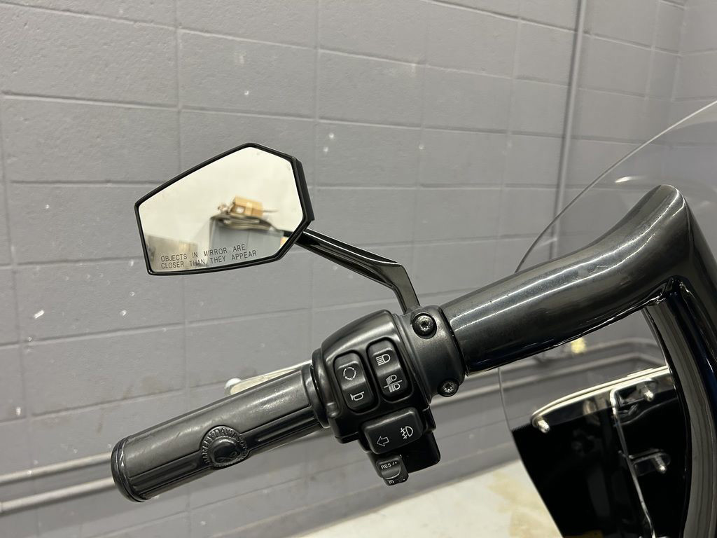 Softail® Heritage Classic 114 115th Anniversary