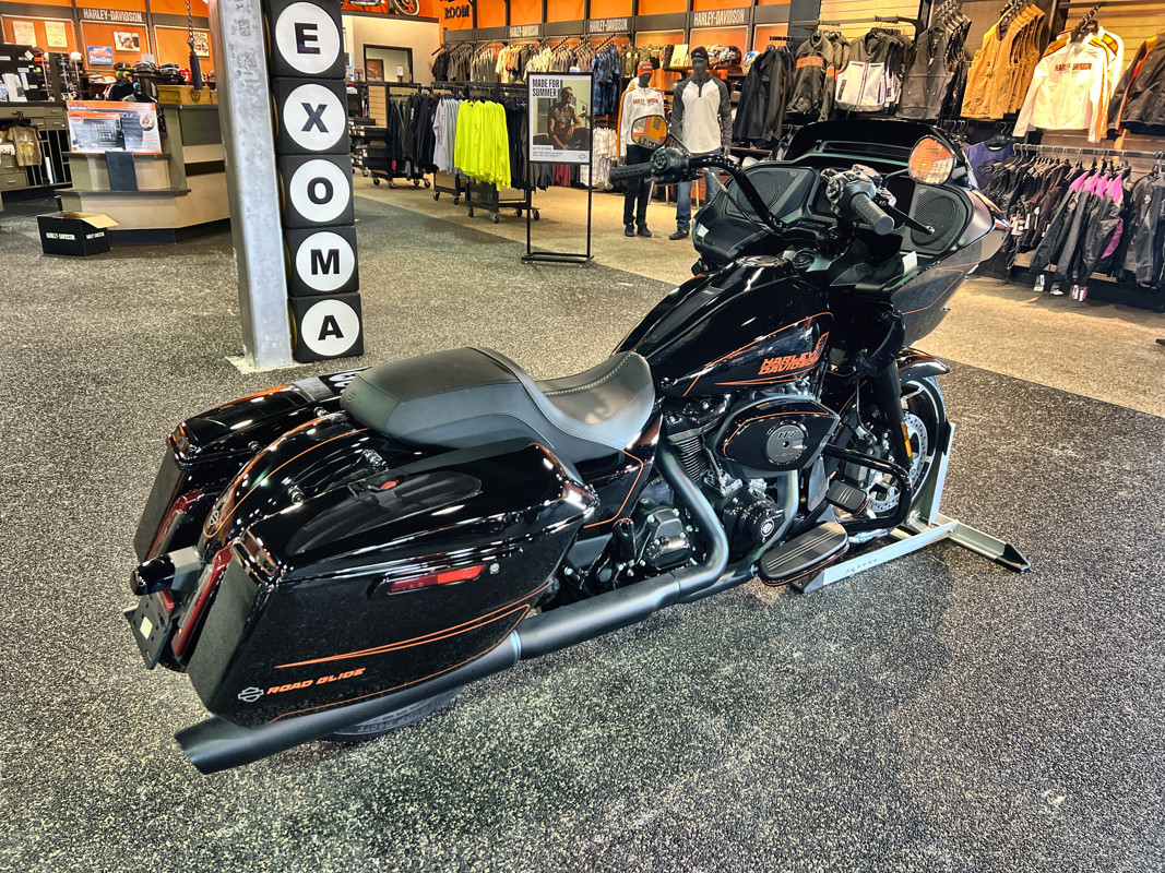 Road Glide®