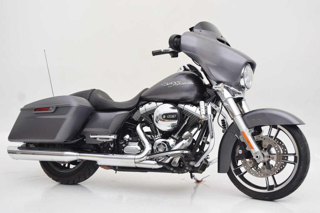 Street Glide®