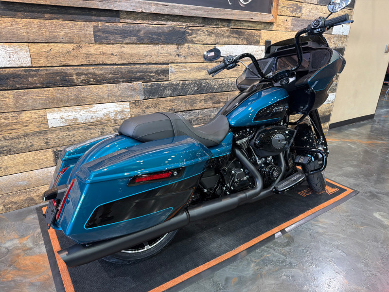 Road Glide®
