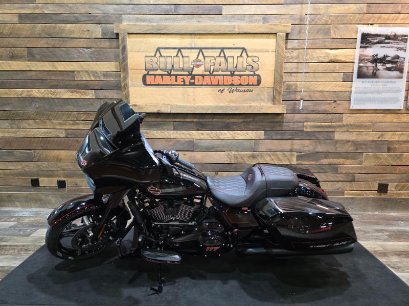 Street Glide®