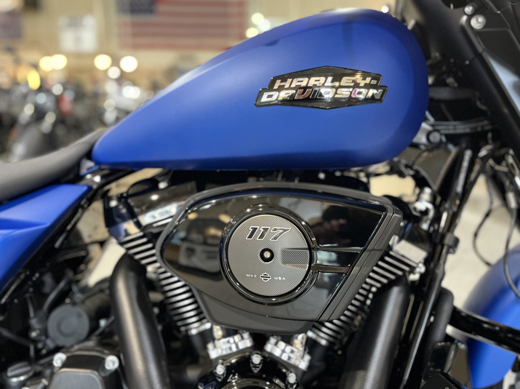 Street Glide®