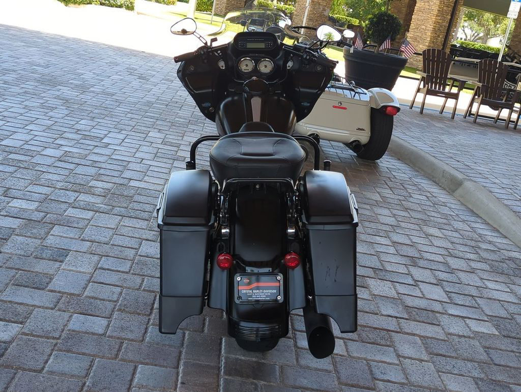 Road Glide® Custom