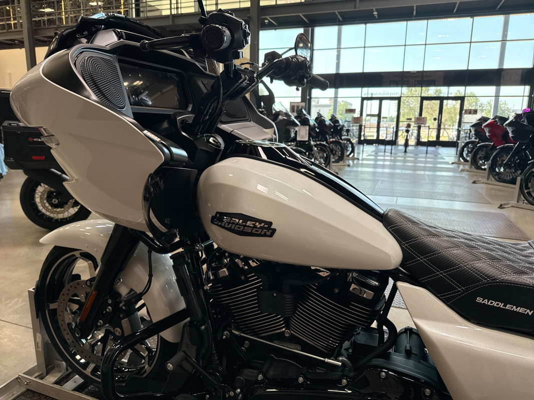 Road Glide®