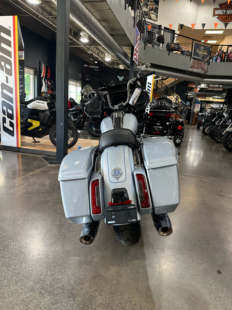 Road Glide®