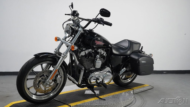 Sportster® SuperLow® 1200T