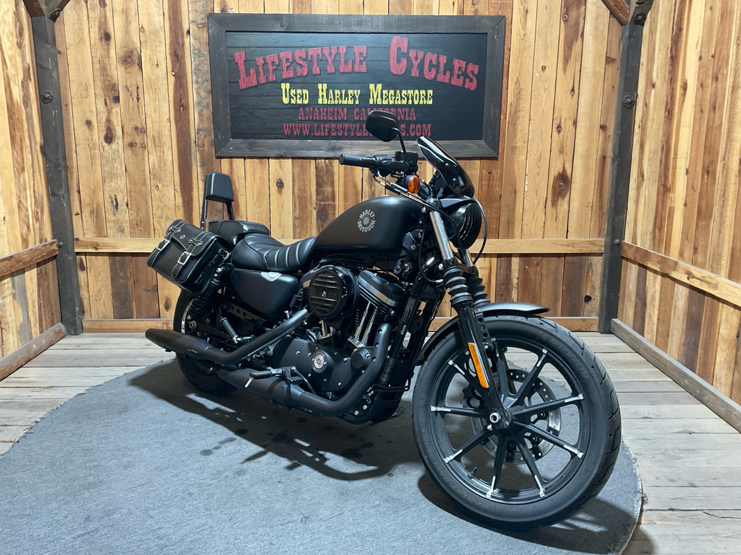 Iron 883®