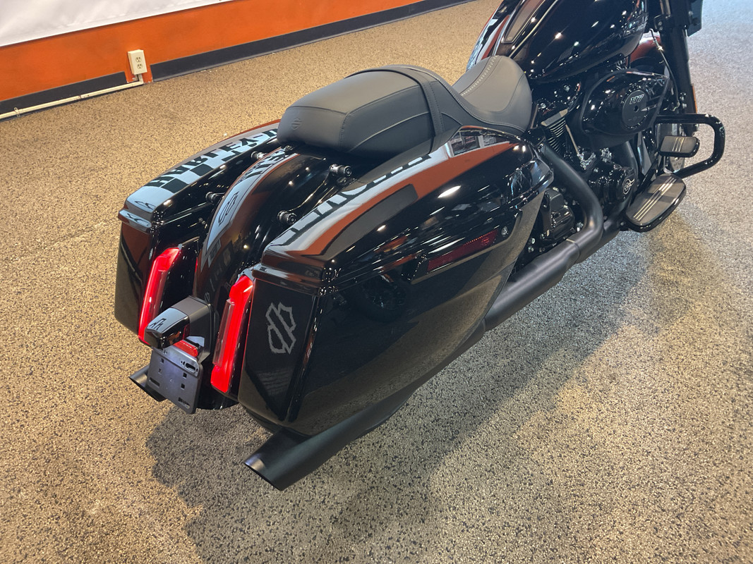 Street Glide®