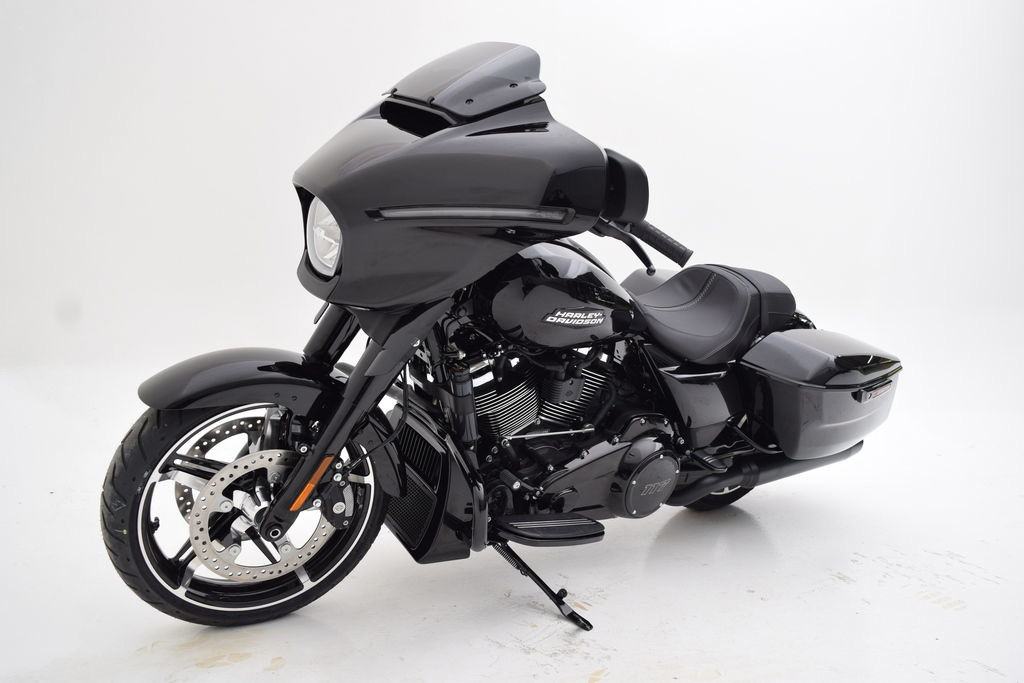 Street Glide®