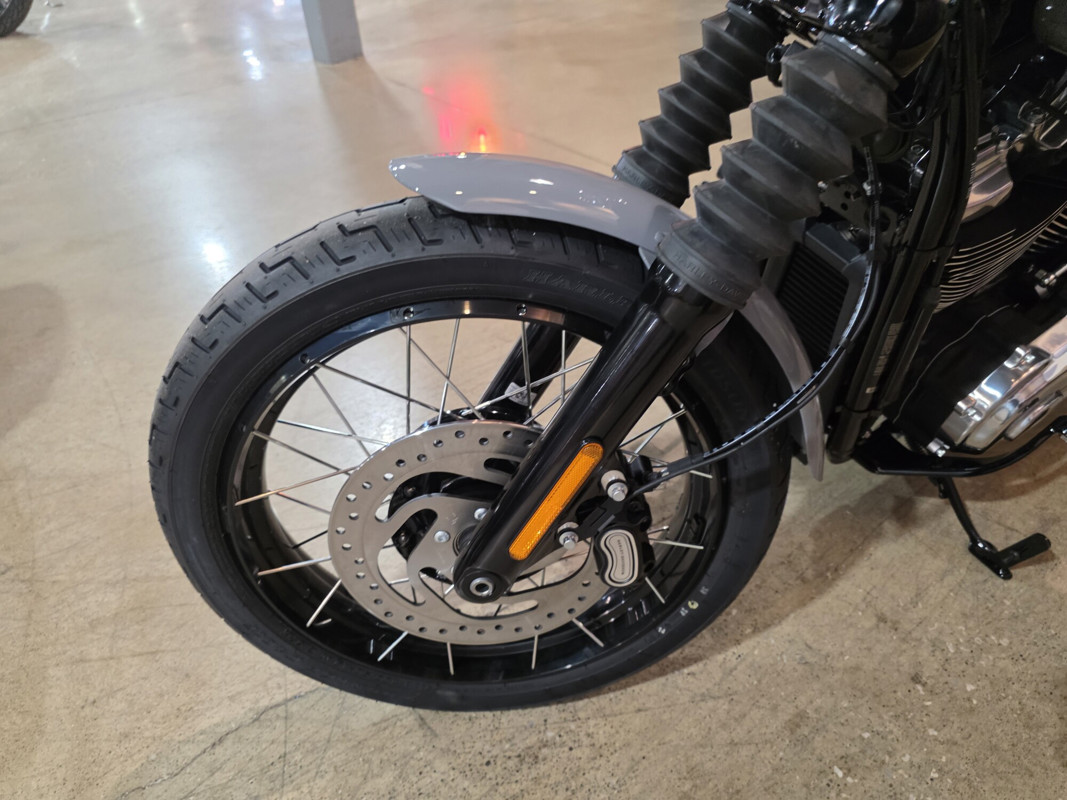 Street Bob®