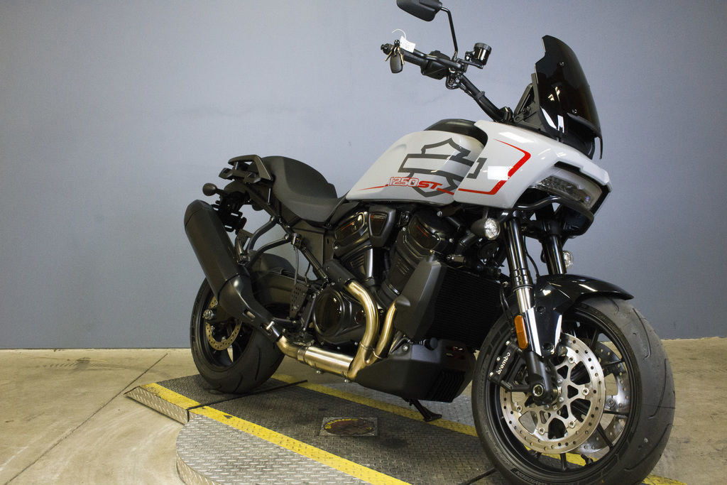 Pan America® 1250 ST