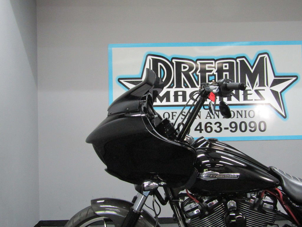 Road Glide®