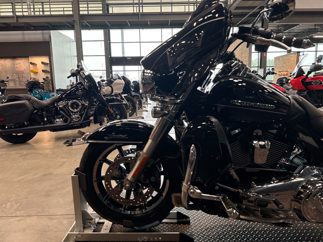 Electra Glide® Ultra Limited® Low