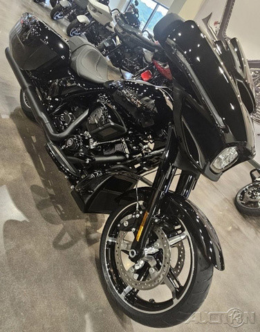 Street Glide®