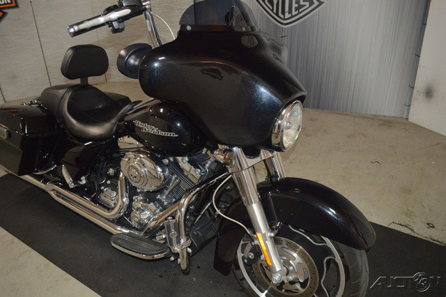 Street Glide®