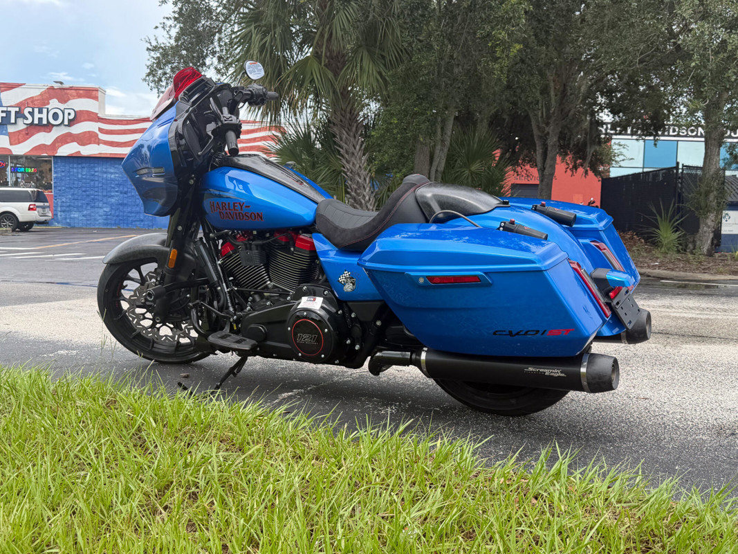 CVO® Street Glide® ST