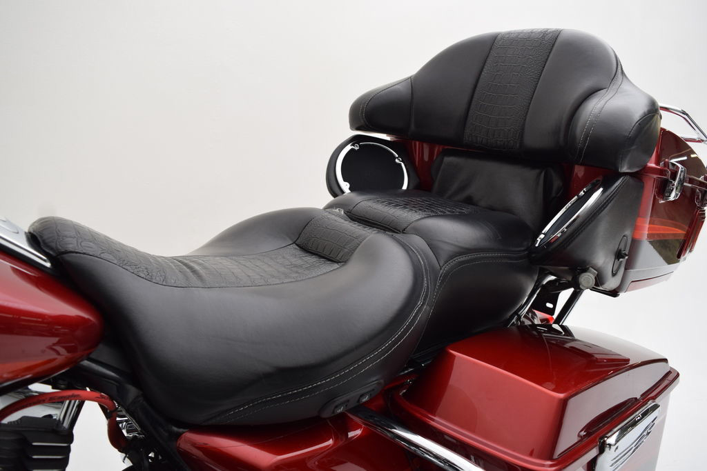 CVO® Ultra Classic® Electra Glide®