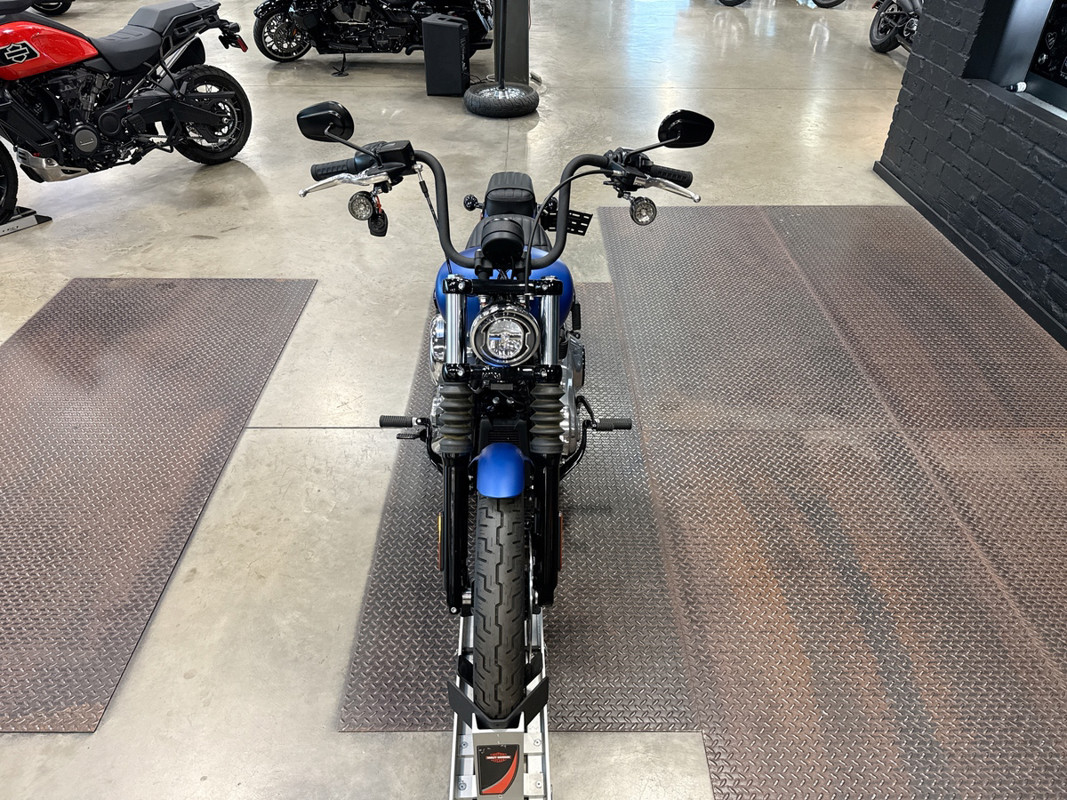 Street Bob®