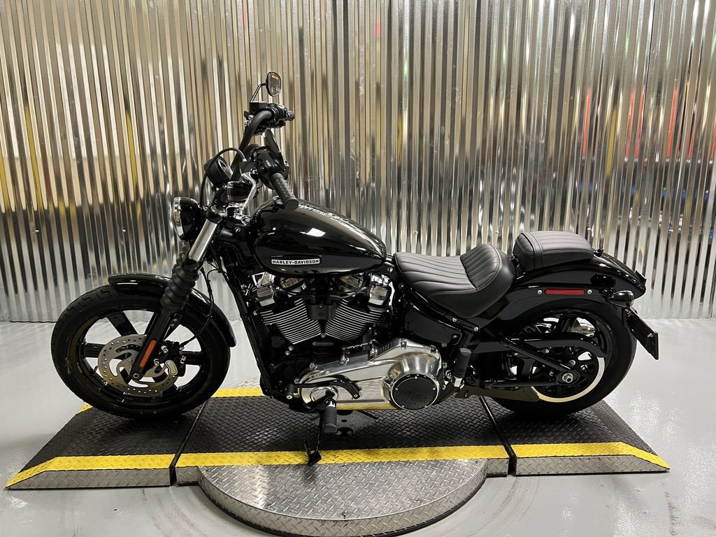 Street Bob®