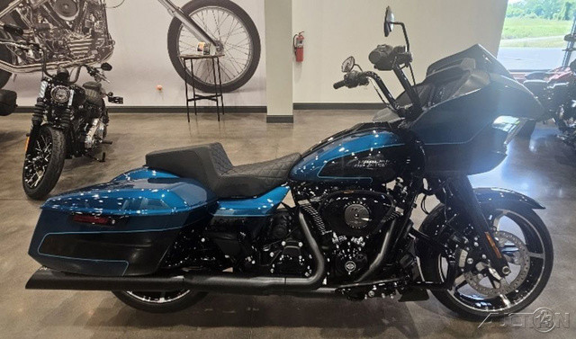 Road Glide®