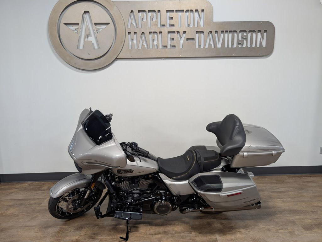 CVO® Street Glide®