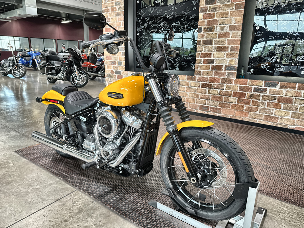 Street Bob®