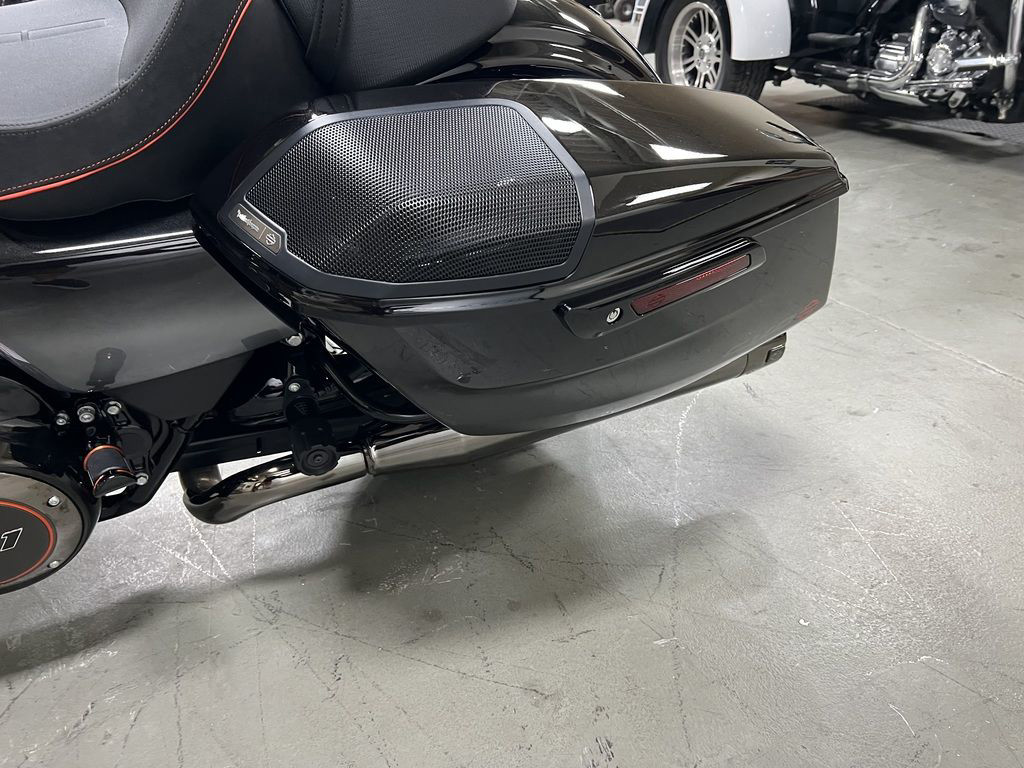 CVO® Road Glide®