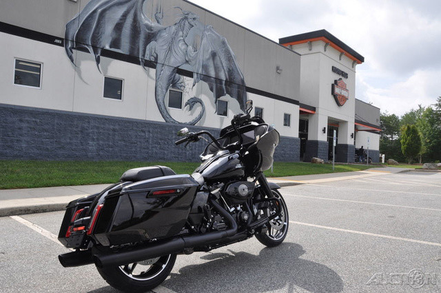 Road Glide®