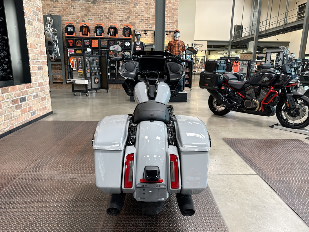 Road Glide®
