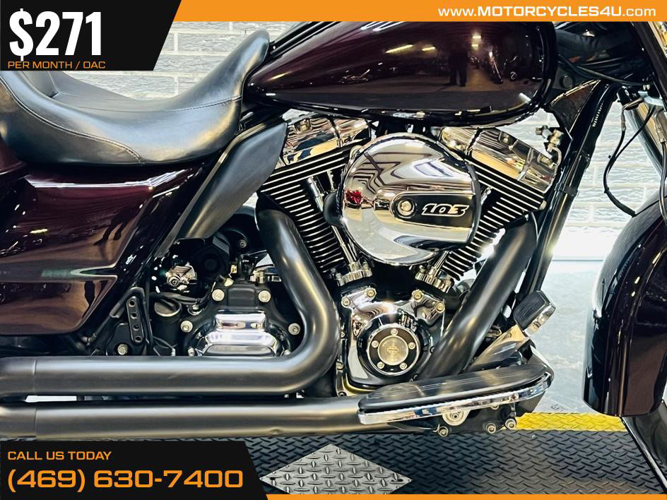 Street Glide®