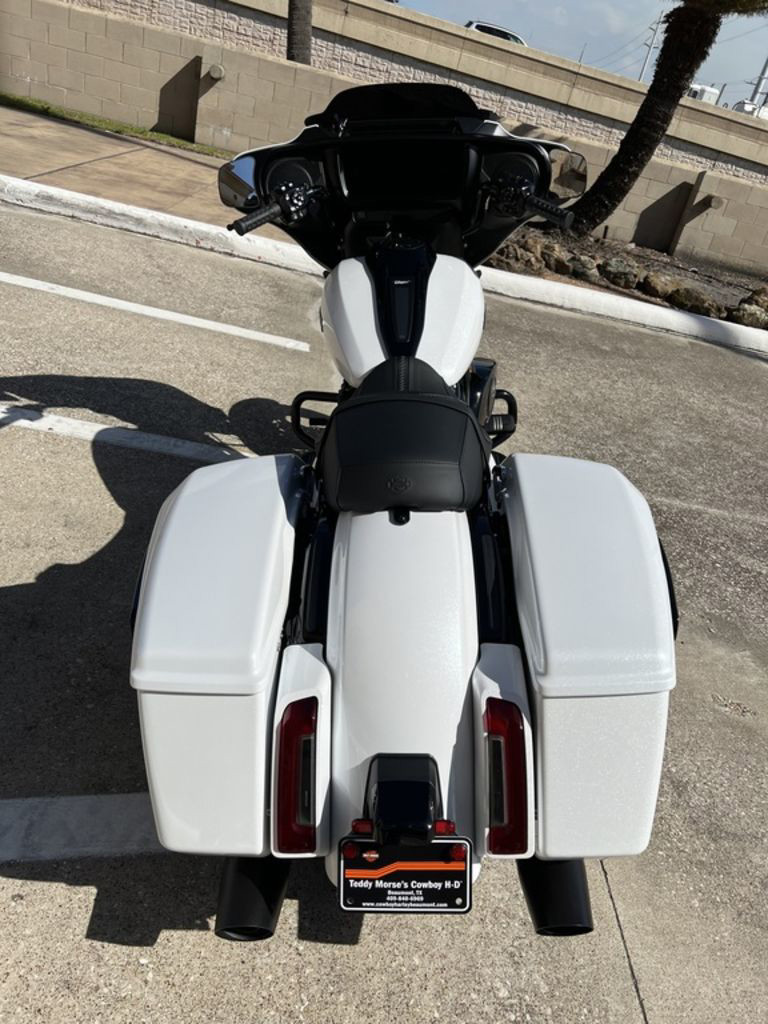 Street Glide®