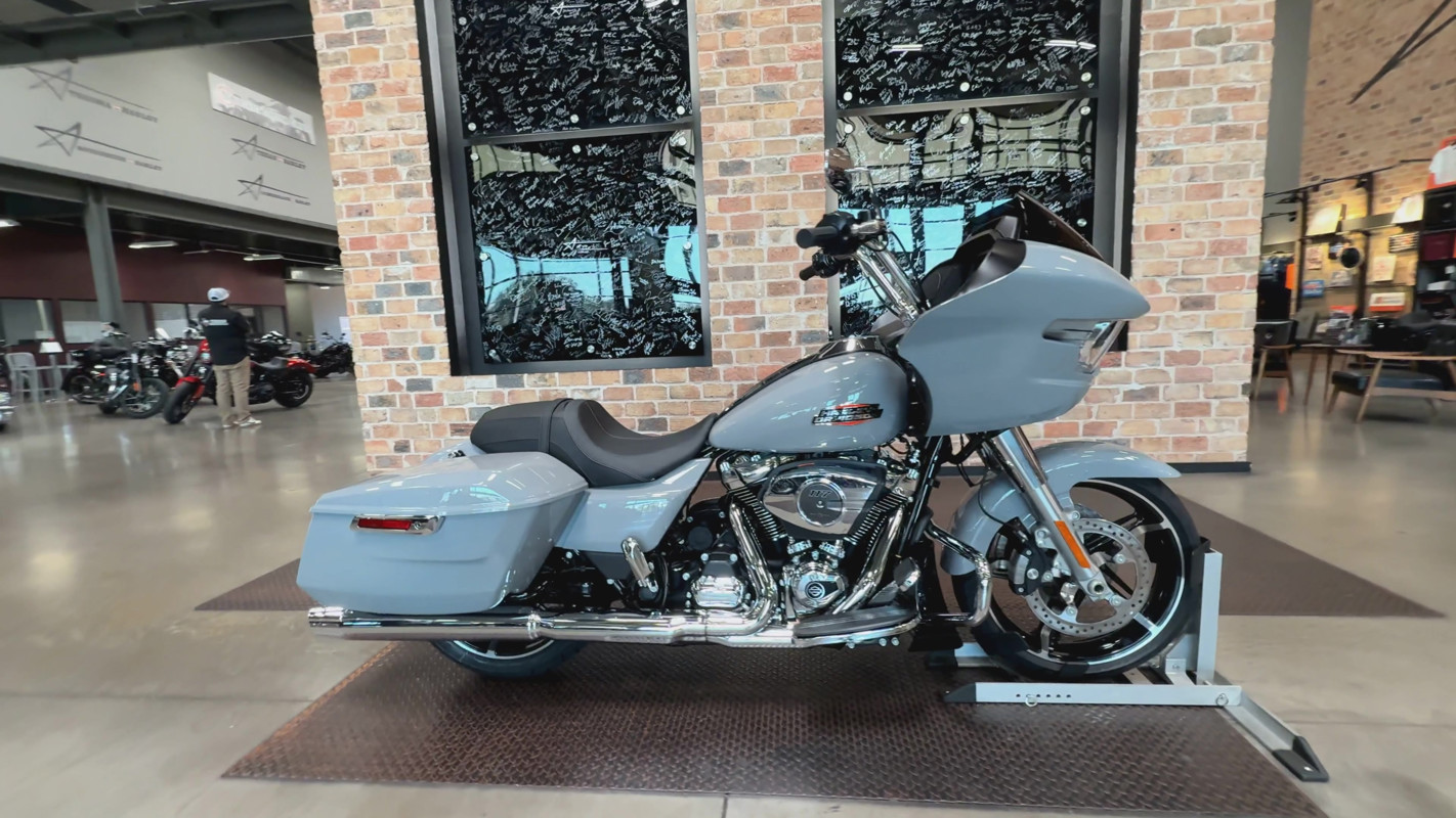 Road Glide®