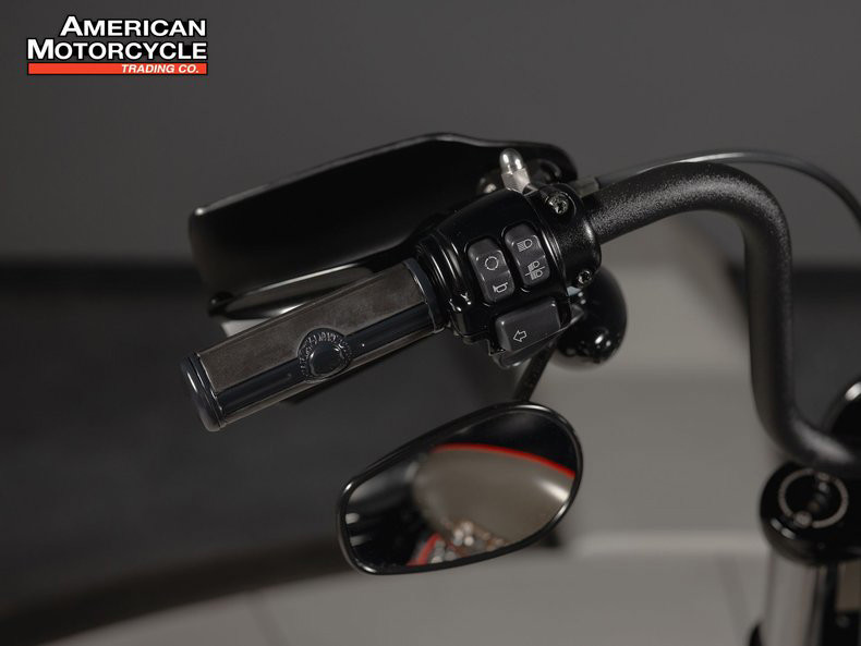 Softail® Street Bob®