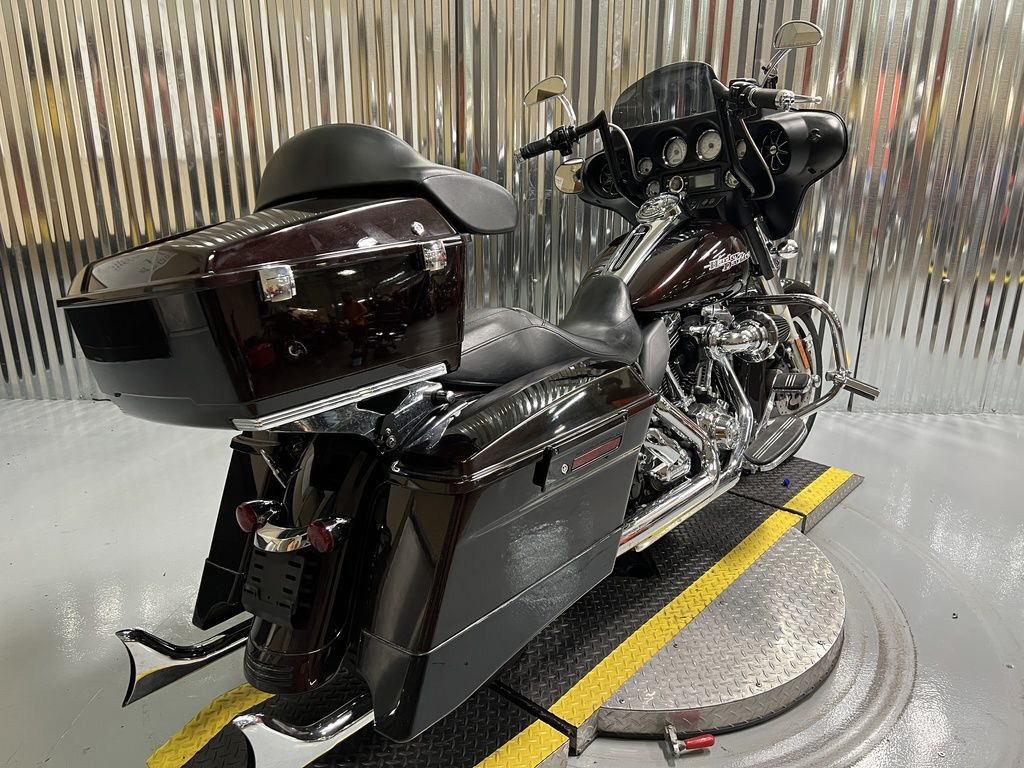 Street Glide®